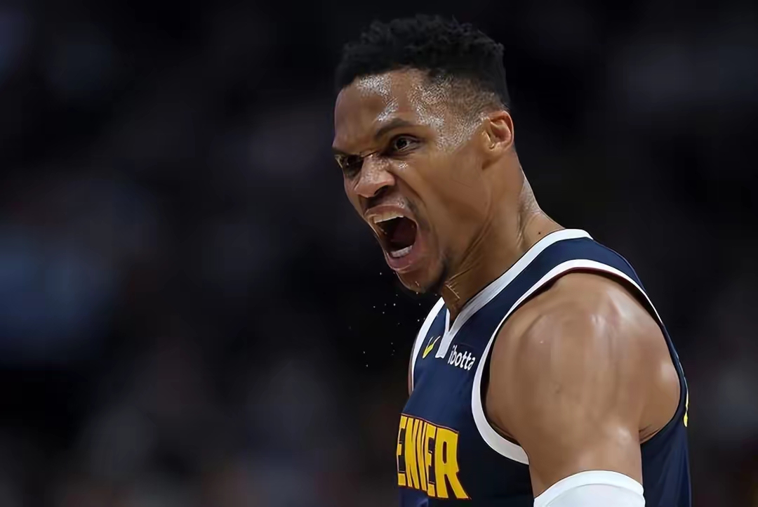 赛前丹佛掘金备战NBA常规赛,战术微调细节曝光,悬念犹存,更衣室氛围转暖的简单介绍 赛前丹佛掘金备战NBA常规赛,战术微调细节曝光,悬念犹存,更衣室氛围转暖的简单介绍