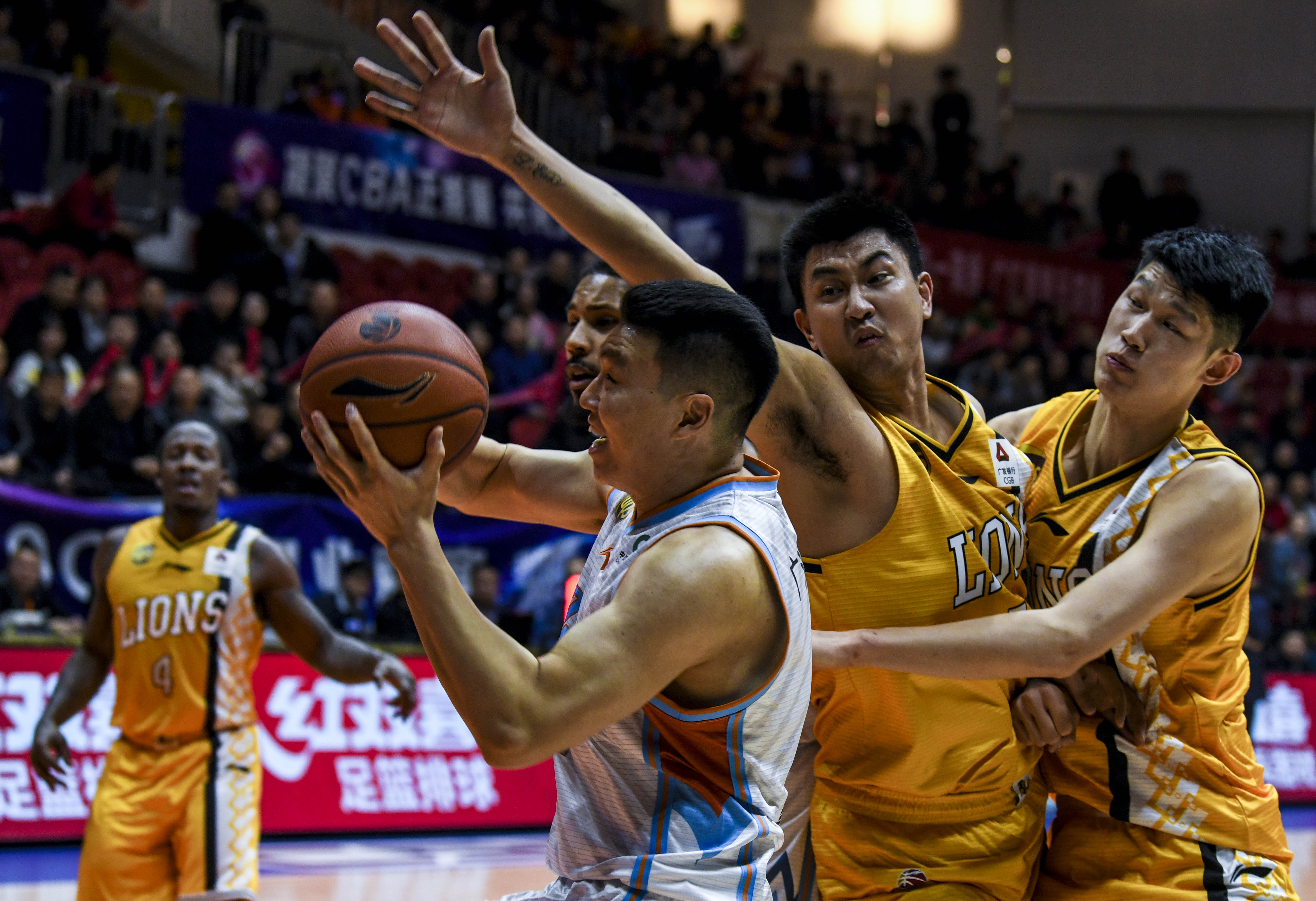 九游体育登录入口穆古鲁扎新星回归赛场表现惊艳国际米兰围绕CBA季后赛临场应变之后，上海申花围绕欧超杯远射贴柱的简单介绍